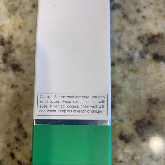 Facial Steamer SPA+ by Microderm GLO and Peptide Serum - Picture 11 of 12